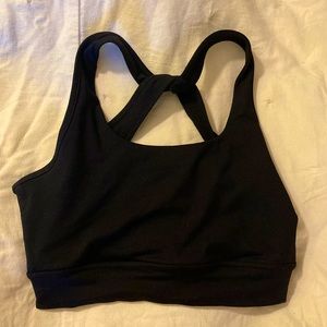 Born primitive decent used condition size medium sports bra